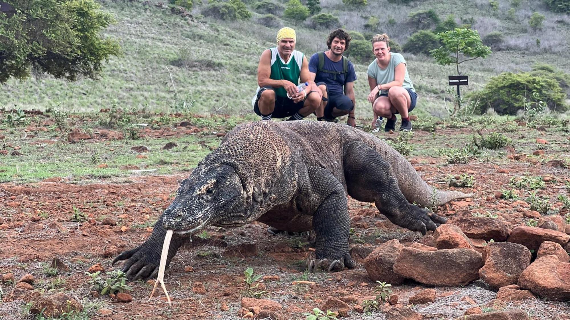 Jhuna Komodo Homestay ภายนอก รูปภาพ