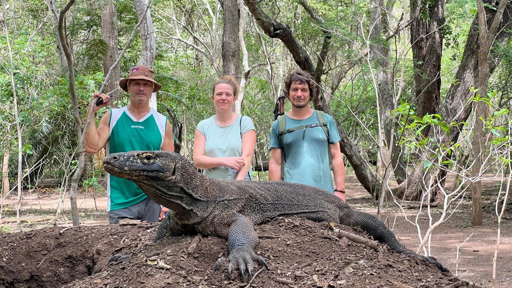 Jhuna Komodo Homestay ภายนอก รูปภาพ