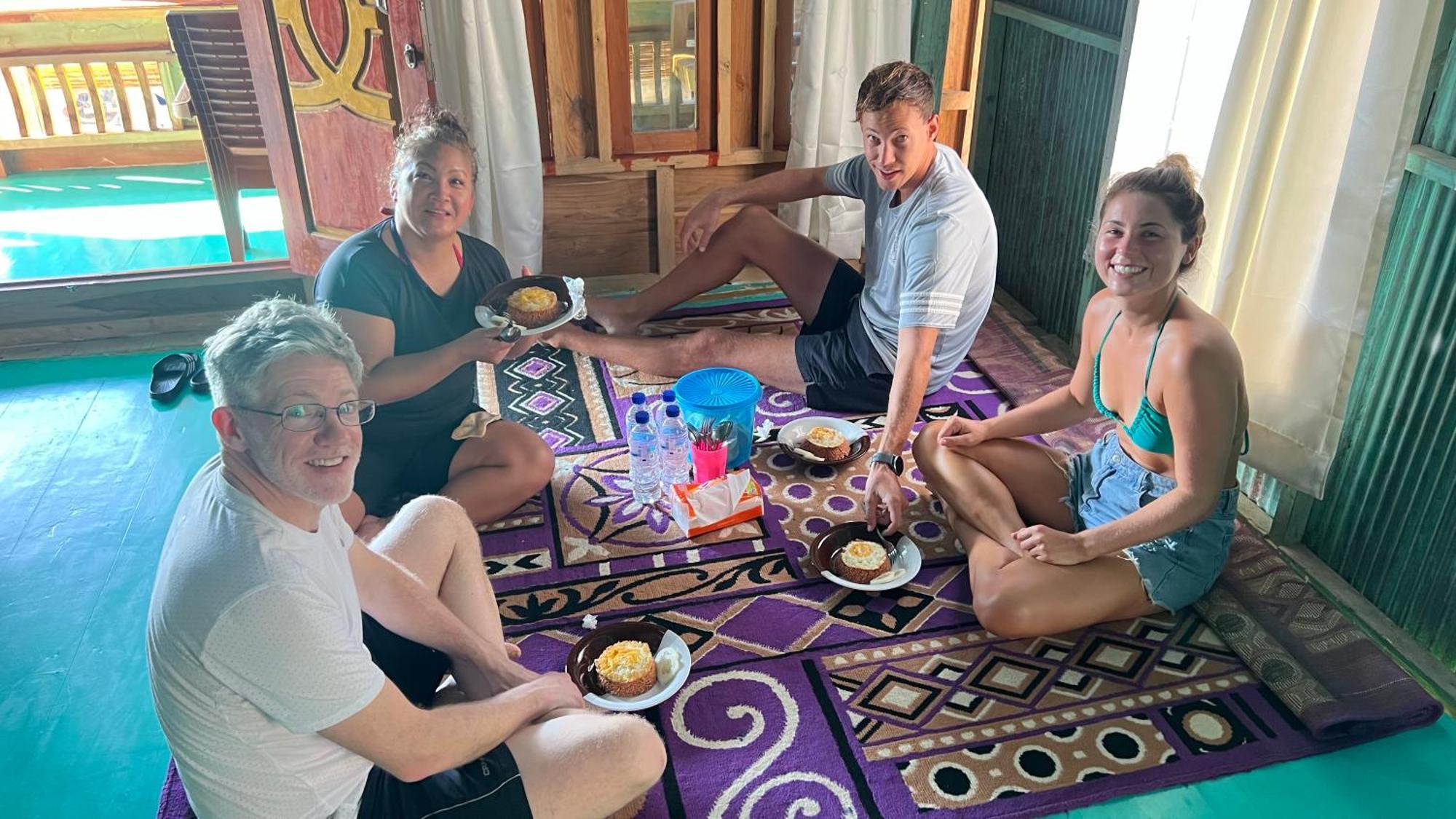 Jhuna Komodo Homestay ภายนอก รูปภาพ