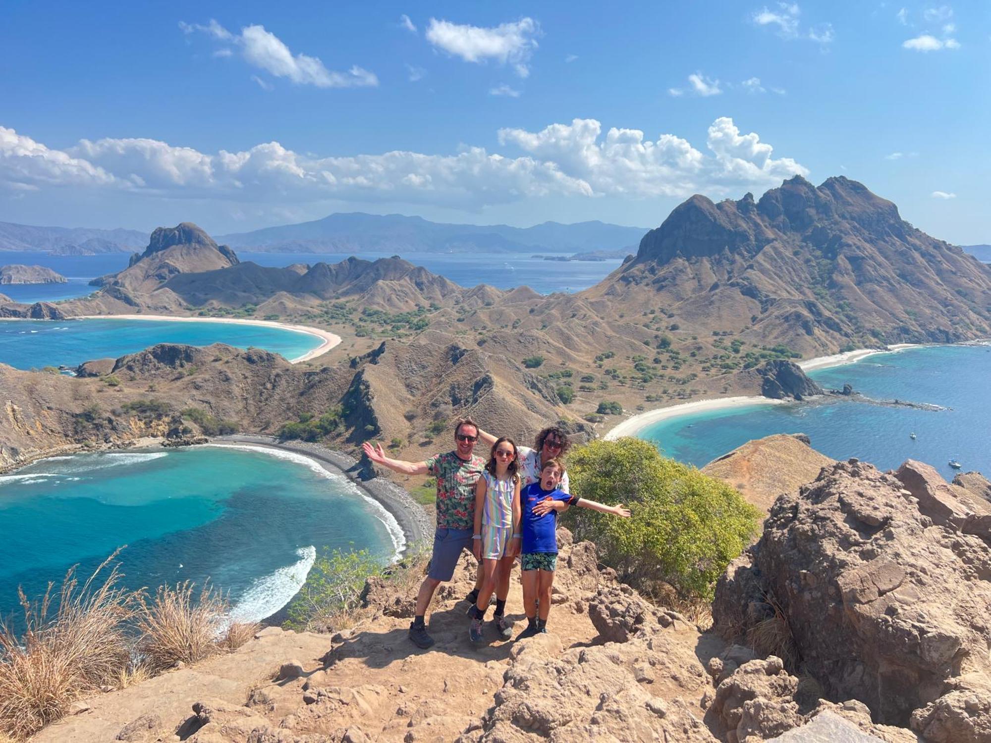 Jhuna Komodo Homestay ภายนอก รูปภาพ