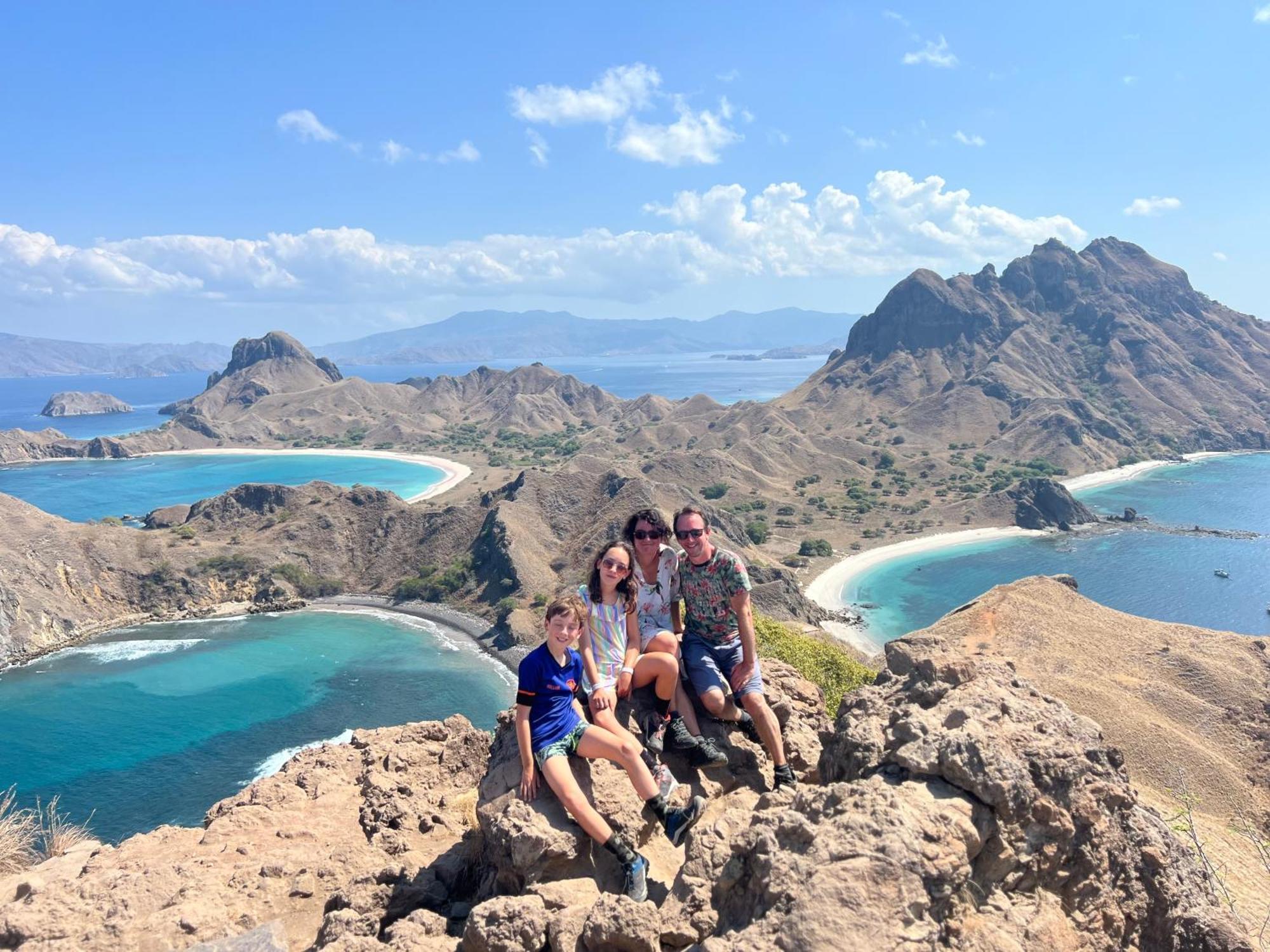 Jhuna Komodo Homestay ภายนอก รูปภาพ